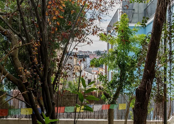 Lost :: Avenida House